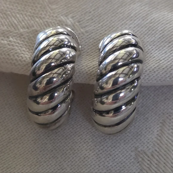 David Yurman Sculpted Cable Shrimp Earrings in Sterling Silver - Picture 1 of 14
